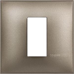 لوحة الغطاء - وحدة مركزية واحدة (R4801TM)