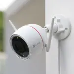كاميرا EZVIZ H3c الخارجية الثابتة Wi-Fi بدقة 5 ميجابكسل