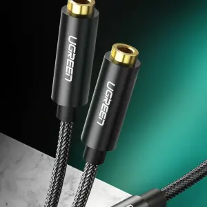UGREEN 3.5mm ذكر إلى 2 أنثى كابل صوت غلاف ABS (أسود)
